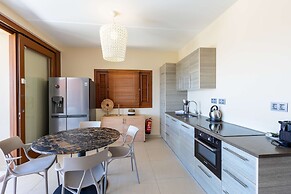 Spanish Water Apartments - Garden View