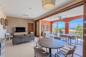 Spanish Water Apartments - Garden View