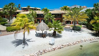 Spanish Water Apartments - Terrace