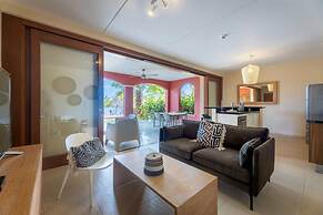 Spanish Water Apartments - Terrace