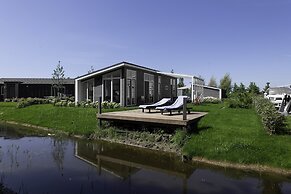 Cozy Zeeland Getaway Spot