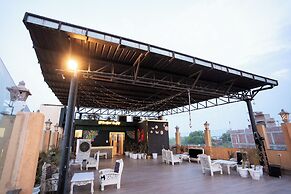 RADIANCE COURTYARD