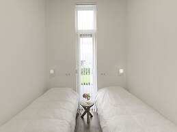 Modern Wemeldinge Holiday Home for 6