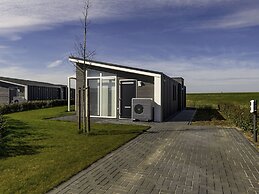 Modern Wemeldinge Holiday Home for 6
