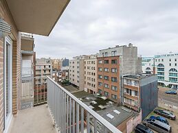 Apartment in Zeedijk With Sea View