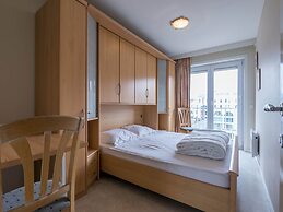 Apartment in Zeedijk With Sea View