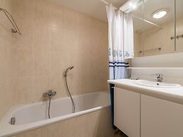 Apartment in Zeedijk With Sea View