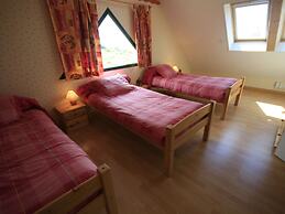Scenic Villa in Moelan sur mer With Sauna