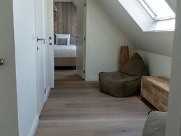 Heritage House 2 km From the Beach in Lissewege