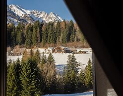 Kyrr Smart Mountain Retreat