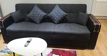 Apartment Sleeps 2 With Free Parking