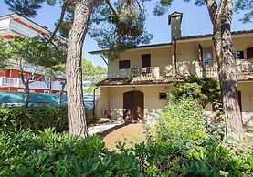 Nice Villa in Caorle With Balcony