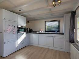 Romantic Holiday Home With Garden