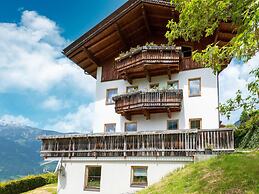 Chalet in Gattererberg Near Ski Slopes