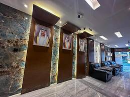 Gold Sky Avenue Hotel