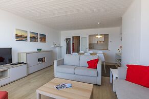 Stunning Apartment With Phenomenal sea View