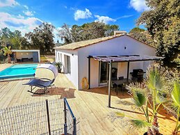 Beautiful Holiday Home With Garden