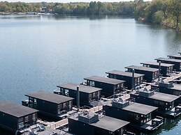 Houseboat Mookerplas With a View