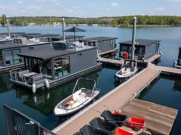 Houseboat Mookerplas With a View