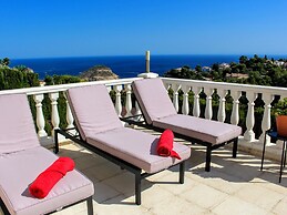 Villa With Heated Pool