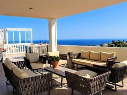 Villa With Heated Pool