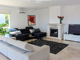 Villa With Heated Pool