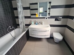 Holiday Home in Leonforte With Private Pool