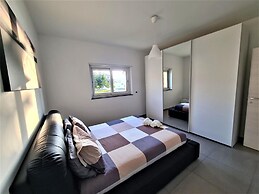 Holiday Home in Leonforte With Private Pool