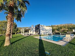 Holiday Home in Leonforte With Private Pool