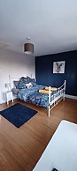 Lovely, Spacious 1-bed Apartment in Poole