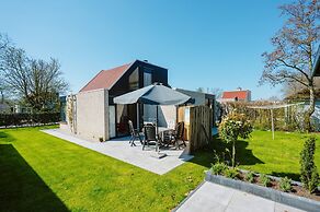 Bungalow on Holiday Park De Klepperstee Ouddorp