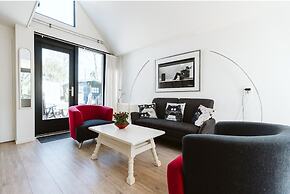 Bungalow on Holiday Park De Klepperstee Ouddorp