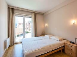 Apartment Near Seawall With sea View