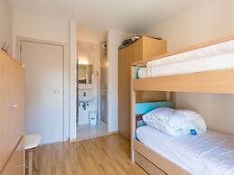 Apartment Near Seawall With sea View