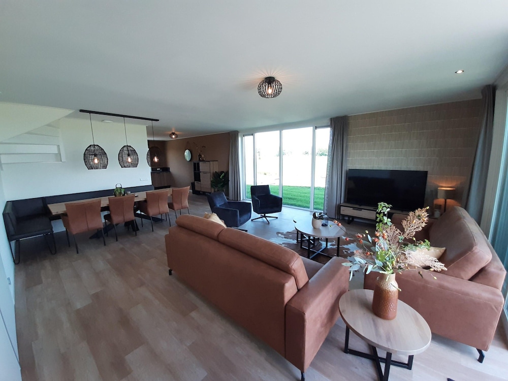 Villa in Leons by Frisian Lake District