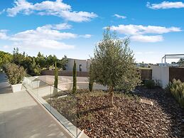 Luxury Villa Near Las Colinas