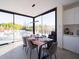 Luxury Villa Near Las Colinas