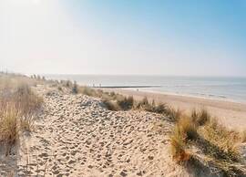 Stylish Westende Getaway
