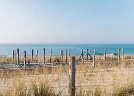 Stylish Westende Getaway