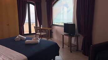 Bajamar Beach Hotel