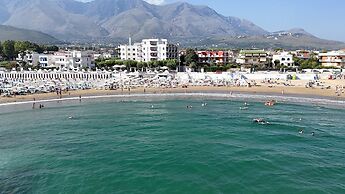 Bajamar Beach Hotel
