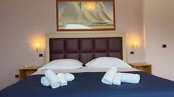 Bajamar Beach Hotel