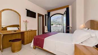 Bajamar Beach Hotel