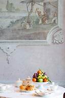 Collegio alla Querce, Auberge Collection