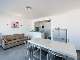 Apartment on Sea Wall With Stunning Views