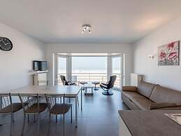 Apartment on Sea Wall With Stunning Views