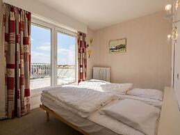 Penthouse in Seafront With Stunning Sea View