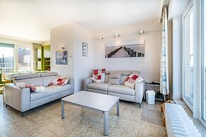 Penthouse in Seafront With Stunning Sea View