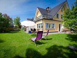 Holiday Home Bloom 2