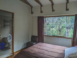 Full Moon Eco Lodge